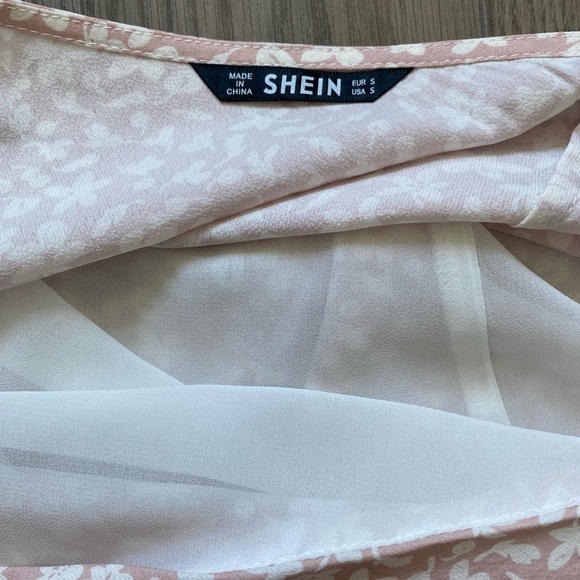 Ditsy Floral One Shoulder Lantern Sleeve Ruffle Dress - Picture 4 of 8